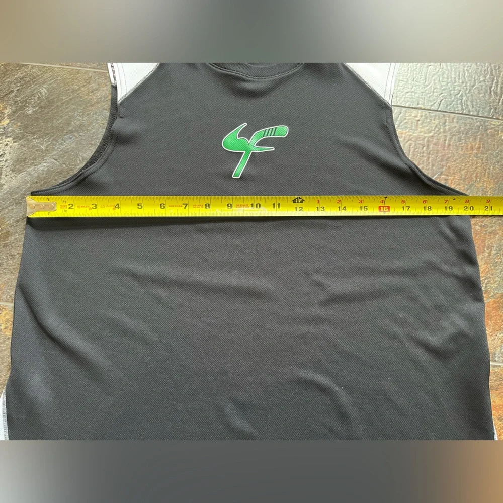 ALO Yoga cool fit  black white performance pull over muscle shirt. Size large